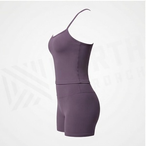 Ensemble de yoga 2 pièces, col carré, bretelles spaghetti, short taille haute sans couture, vêtements de sport unis - Product Image 3