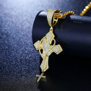 Pendentif Croix de Prière en Argent 925 et Moissanite - Pendentif Artisanal Fait Main avec Pierres Serties à la Main, Pendentif Croix en Moissanite - Product Image 3