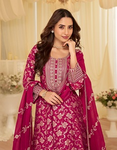 Dhwaja Export Chinon Taille Unique, Ensemble Anarkali Jacquard Cousu avec Broderie Dori et Sequins - Product Image 6