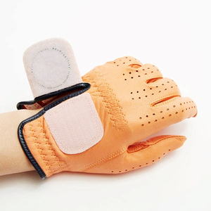Gants de golf tendance de qualité supérieure, pour droitiers et gauchers, respirants, en tissu doux, avec logo et couleur personnalisés. - Product Image 6