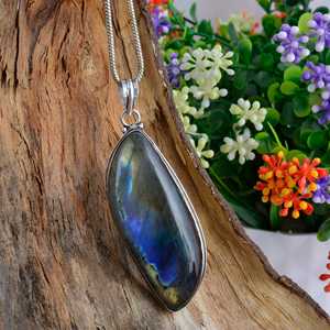 Collier pendentif en argent 925 avec labradorite, forme goutte d'eau, serti clos, pierre naturelle, style classique, unisexe, pour tous les jours - Product Image 1