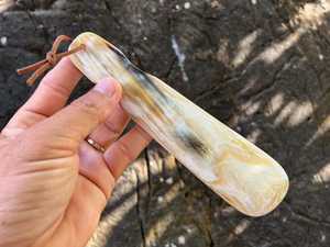 Cuerno de búfalo grabado personalizado para viaje, calzador de viaje, calzador, calzador de mango corto, regalo para hombres, cuerno auténtico - Product Image 2