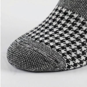 Crew <b>Socks</b> Plaid Pattern Gray Black Checkered Knitted Breathable Casual Adult Regular Style - Product Image 6