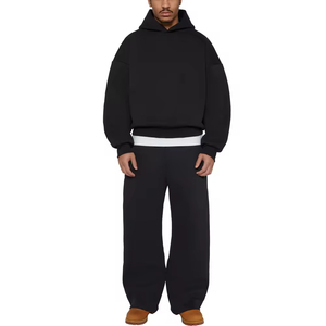 Ensemble de survêtement 2 pièces en molleton 100% coton écologique, grammage lourd 400 GSM, personnalisable, style streetwear, comprenant un sweat à capuche et un pantalon de survêtement coupe classique, modèle tendance et vierge pour marque - Product Image 4