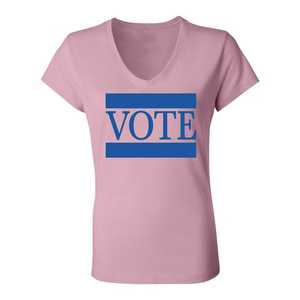 T-shirt graphique VOTE à col en V pour femme, rose et bleu, motif diamants d'été, imprimé personnalisé, haut décontracté en mélange de coton - Product Image 1