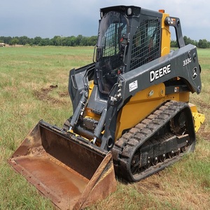 Cargadora compacta Deere 333G de uso pesado, excelente tracción, motor potente, diseñada para condiciones de terreno exigentes y trabajos diarios. - Product Image 1