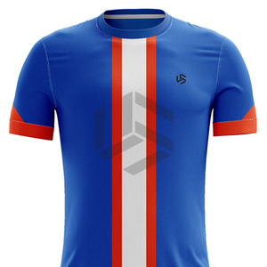 Ensemble de maillots de football au design tendance pour hommes, uniforme de football de qualité supérieure, vente en gros, design unique - Product Image 4