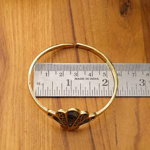 Brazalete de Latón Hecho a Mano con Concha de Abulón, Diseño de Abanico Ajustable, Estilo Bohemio, Joyería Artesanal de Jaipur, India, Venta al Por Mayor - Product Image 3