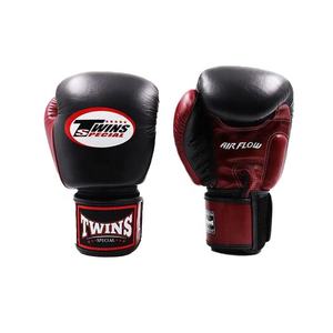 Gants de boxe Muay Thai sur mesure de haute qualité, respirants, avec sangles de poignet réglables, poignées antidérapantes et fermeture auto-agrippante. - Product Image 1