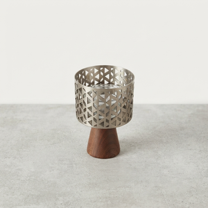 Quemador de incienso moderno de madera con una elegante pantalla metálica geométrica, perfecto para crear un ambiente relajante en cualquier habitación. - Product Image 5