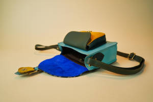 ใหม่รีไซเคิลหนังCrossbodyกระเป๋าHandcraftedผู้หญิงพิมพ์สัตว์ขนสัตว์Stubbyสีกระเป๋าหนังรีไซเคิลไหล่กระเป๋า - Product Image 4