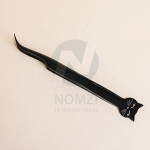 2024 Logo personnalisé impression pince à cils en acier inoxydable haute nouvelle conception Kitty Volume cils durable cils pointus - Product Image 3