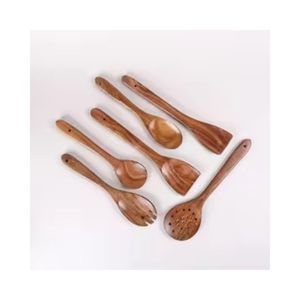 Elegante Cuchara de Madera para Servir Comida en la Mesa del Comedor - Product Image 1