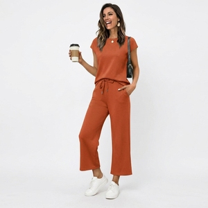 Conjunto Deportivo de Verano de 2 Piezas para Mujer, Top Deportivo de Manga Larga, Shorts Midi por Encima de la Rodilla, Tejido Transpirable de Poliéster y Elastano, Estampado Digital - Product Image 5