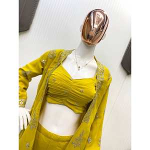 Conjuntos Elegantes para Mujer - Traje de Fiesta con Blusa y Koti, Elegante y con Estilo - Product Image 1