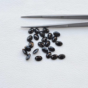 Commande en gros de pierres précieuses semi-précieuses ovales facettées en spinelle noir naturel de 4x6 mm, pierres brutes pour bijoux artisanaux, provenant du meilleur fournisseur - Product Image 4