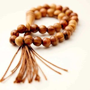 Perles de Tasbih en Bois Naturel Écologique Polies, Faites à la Main, Chapelet Islamique Confortable et Lisse pour la Prière Quotidienne Musulmane (Zikr/Dhikr) - Product Image 1