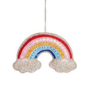 Ornement suspendu artisanal en Zari arc-en-ciel – Broderie multicolore pour la décoration de Diwali, l'Aïd, Noël et les fêtes - Product Image 1