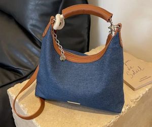 Bolso Bandolera de Viaje de Cuero Estilo Vintage - Product Image 2