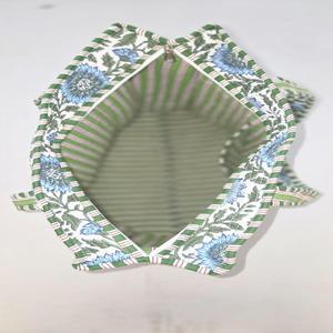 Quilted Cotton Geometric Pattern Tote Bag with Zipper Closure Shopping & Travel Bag - Product Image 3