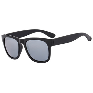 Lunettes de soleil carrées noires, verres miroir multicolores, protection UV, lunettes tendance, protection UV, lunettes de soleil noires - Product Image 4