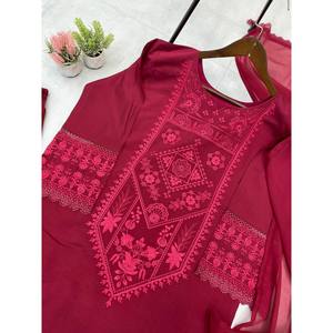Conjunto de Traje de Fiesta para Mujer de Diseñador con Hermoso Dupatta, Atuendo de Parte Superior e Inferior - Product Image 1