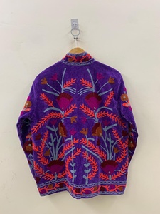 Chaqueta de Terciopelo Bordada Suzani, Chaqueta Étnica Boho Chic Hecha a Mano, Ropa Exterior de Estilo Vintage, Chaqueta de Terciopelo Bohemia al por Mayor - Product Image 2