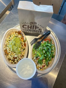 Caja Ecológica Resistente para Burritos con Tapa para Restaurantes y Cafeterías, Envases para Comida Mexicana y Bowls de Arroz de 26oz - Product Image 1
