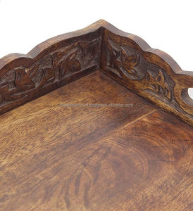 Bandeja para servir de madera cuadrada moderna hecha a mano con asas detalle intrincado tallado ecológico para el desayuno y la decoración del hogar - Product Image 4