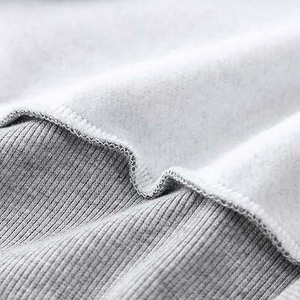 Sudadera con capucha corta para hombre, informal, de manga larga, de algodón suave, con capucha ajustable, puños acanalados y bolsillo canguro. - Product Image 4