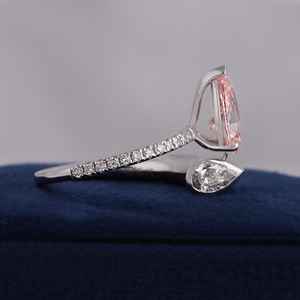 Bague solitaire en or blanc 14 carats avec diamant de laboratoire rose vif taille poire 1,01 carat, sertie pavé, pour femme, cadeau de fiançailles surprise - Product Image 2