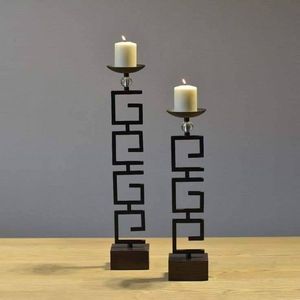 Candelabro de Metal Hecho a Mano de Primera Calidad con Diseño Clásico Moderno, Ecológico y Duradero, Regalo para Decoración del Hogar y Bodas - Product Image 2