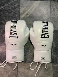 Nuevos Guantes de Boxeo Personalizados con Cordones Estilo Mexicano para Entrenamiento y Sparring, Guantes de Cuero Vacuno Auténtico de Primera Calidad - Product Image 4