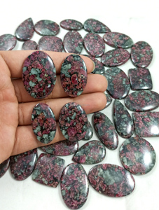 Pierre précieuse semi-précieuse naturelle Eudialyte, cabochon, pour la création de bijoux, pendentif, bague, bracelet, collier - Product Image 3