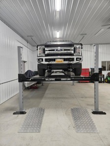Elevador automotriz de 4 postes de alta resistencia para taller profesional, sistema de elevación de alta capacidad con estructura de acero duradera. - Product Image 6
