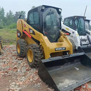 Cargadora de Dirección Desviada Caterpillar /CAT 246D Usada de Alta Calidad, Casi Nueva, con Excelente Funcionamiento y Calidad Excepcional - Product Image 3