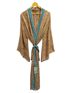 Kimono de seda Bridel con patchwork, túnica larga para cubrir el bikini, ropa de noche, hecho a mano, estilo vintage indio, kimono de sari de seda reciclada. - Product Image 2