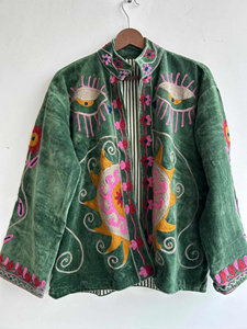 Veste en velours Suzani pour femme, broderie œil porte-bonheur, style bohème, veste bomber, soleil lune, motif floral vintage, manteau court d'hiver - Product Image 1