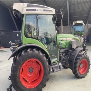 Tractor agrícola Fendt de 140HP 4WD de construcción robusta, listo para envío, con caja de cambios y bomba de engranajes de alta calidad. - Product Image 4