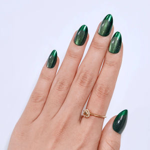 Ongles à presser personnalisés en gros, forme amande, vert œil de chat, en ABS, avec estampage doré, marque Helios, finition métallique scintillante, OEM ODM - Product Image 1