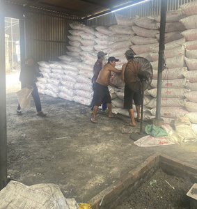 Charbon de coco en coque, matière première directe d'usine – Prix compétitif pour les acheteurs en gros - Product Image 6