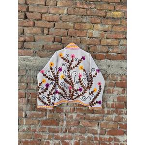 Veste en coton brodé Suzani d'Ouzbékistan, 100% coton, faite à la main, courte, unisexe, avec deux poches latérales - Product Image 6