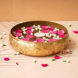 Bol Urli en laiton écologique de qualité supérieure, design traditionnel, pour fleurs flottantes, Pooja Thaali, décoration intérieure, usage festif pour temple - Product Image 2