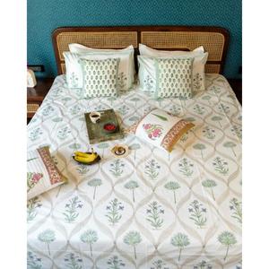 Parure de lit en coton imprimé floral esthétique faite à la main, respirante, pour toutes les saisons, décorative pour la maison, prix de gros - Product Image 1