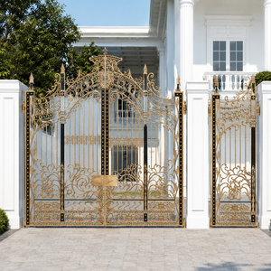 Portail de villa en fer forgé doré de luxe, porte d'entrée double ornée avec portillon piétonnier latéral pour l'extérieur d'une résidence de prestige - Product Image 2