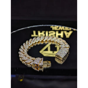 กำไลข้อมือคิวบาประดับเพชรโมอิสซาไนต์ VVS เงินแท้ 925 ชุบทอง ดีไซน์แบบ Iced Out สไตล์ฮิปฮอป เหมาะสำหรับเป็นของขวัญงานแต่งงาน โดย Trisha Jewels - Product Image 4