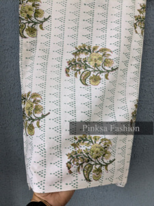 Tela de Algodón Estampada a Mano con Motivos Florales Tradicionales de Jaipur, India, para la Confección de Prendas y la Elaboración de Colchas - Product Image 3