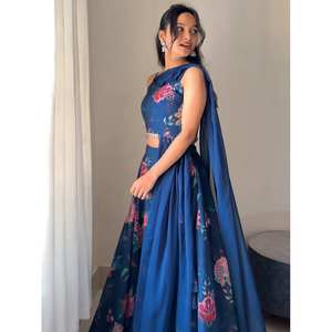 Lehenga Choli de créateur coupe trapèze, fait main, en mousseline à imprimé floral, pour soirée, avec taille naturelle, imprimé floral élégant - Product Image 2