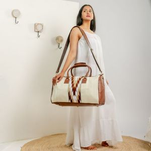 Sac de voyage en cuir véritable le plus vendu, design prêt à l'emploi avec intérieur spacieux, fermetures éclair robustes et sangle réglable - Product Image 6