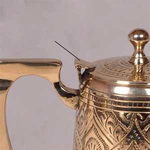 Tetera de Latón Hecha a Mano, Estilo Vintage de Medio Oriente, con Tapa, Decorativa, para Servir en el Hogar, Cocina o Mesa de Comedor - Product Image 3